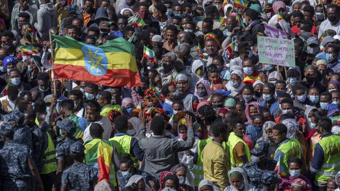 הפגנת תמיכה בצבא אתיופיה שאורגנה על ידי העירייה באדיס-אבבה. 17 בנובמבר 2020 (AP Photo/Mulugeta Ayene)