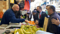שר האוצר ישראל כ"ץ בשוק מחנה יהודה (צילום: דוברות משרד האוצר)