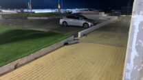 חלקי טיל יירוט שנפלו בטיילת בבת ים הלילה (צילום: איחוד הצלה)