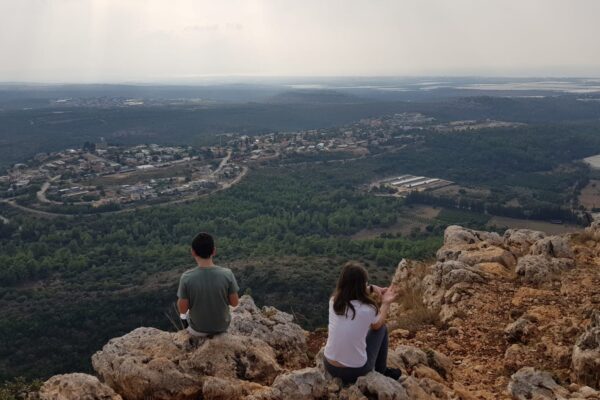 טיול של שבת במערת קשת (צילום: נדב גברט)