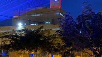 מיצג 'די לאלימות' בתחנת הכח רידינג בתל אביב (צילום: דוברות חברת החשמל)