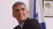 יוסי בכר במשרד האוצר (צילום: פלאש 90).