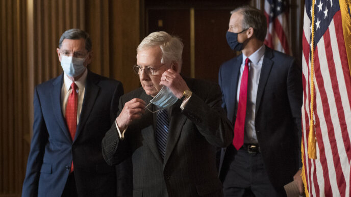 מנהיג המיעוט הרפובליקני בסנאט, מיץ' מקונל. (צילום: Rod Lamkey/Pool via AP)