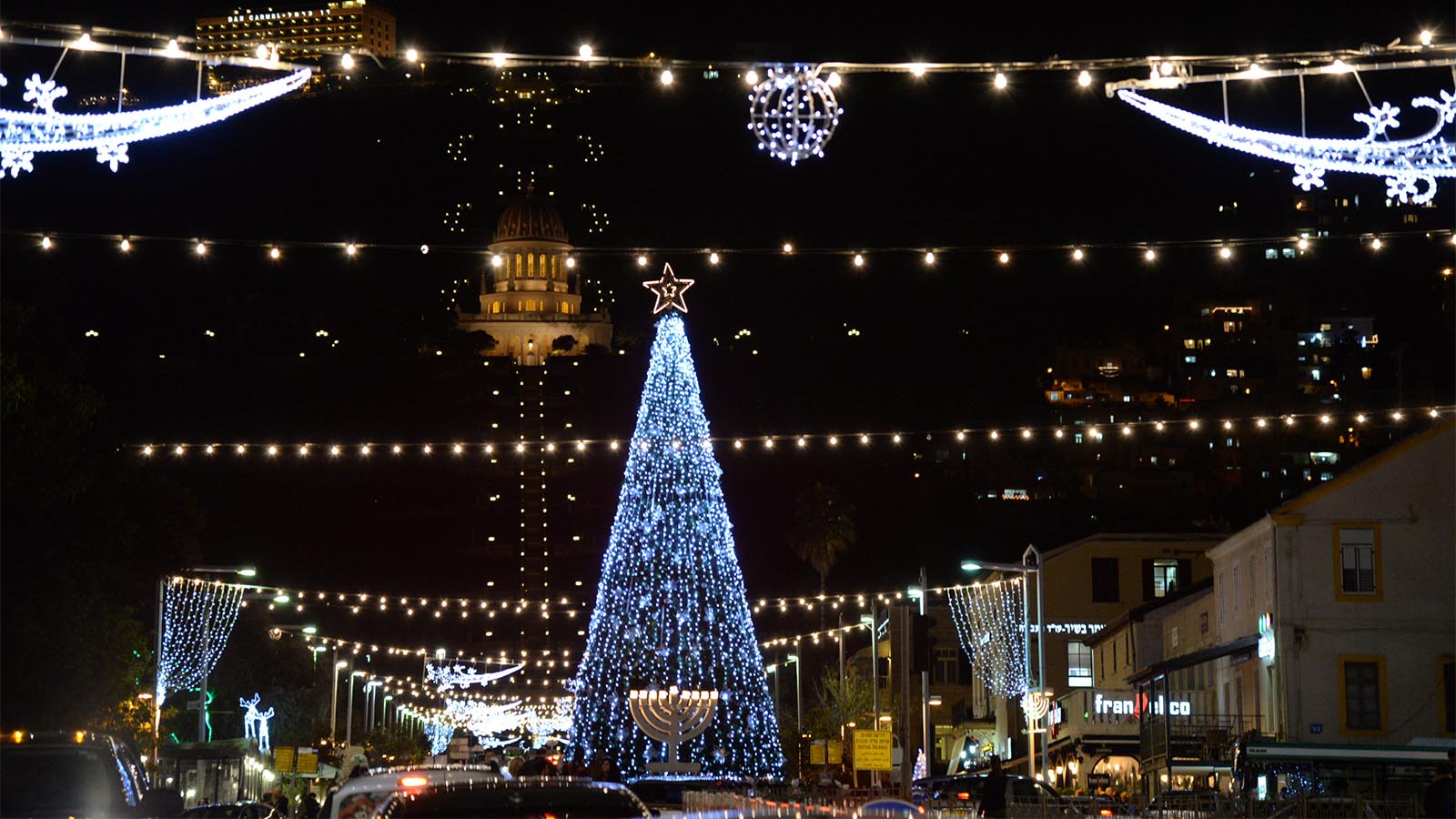 عيد الميلاد في المستعمرة الألمانية ، في مدينة حيفا 2014. تصوير Sapir Bronzberg / FLASH90