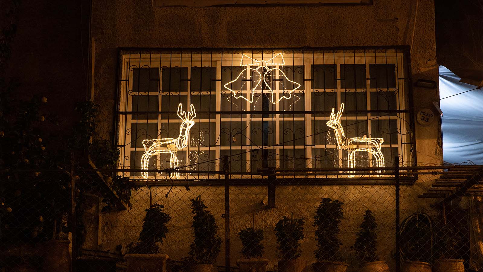 أضواء وأجراس. عيد الميلاد في حيفا (تصوير: غيلعاد شريم)