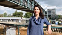 שמרית נוטמן בתחנת הרכבת בבנימינה: "יש לנו את הכוח לגרום למקבלי ההחלטות לתת לנו יותר אפשרויות התניידות" (צילום: שי ניר)