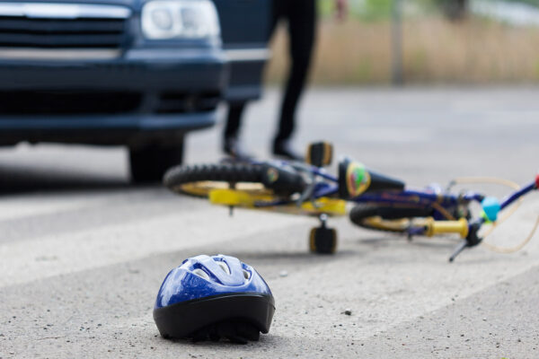 הקטל בכבישים: אדם נהרג וילד נפצע קשה בתאונות דרכים