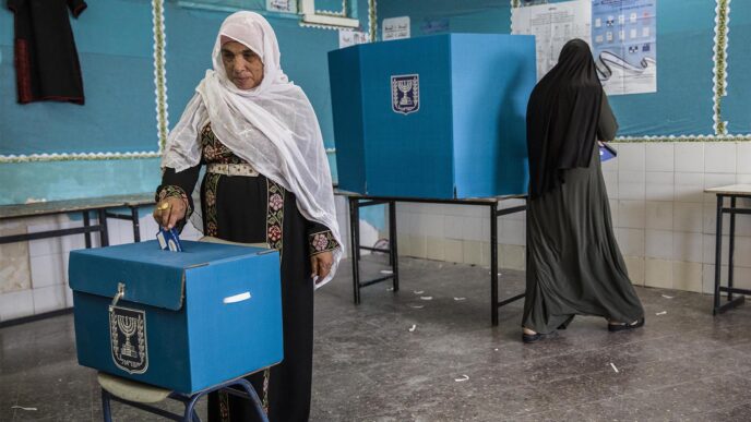 اقتراع في رهط ، أبريل 2019 (الصورة: AP Photo / Tsafrir Abayov).
