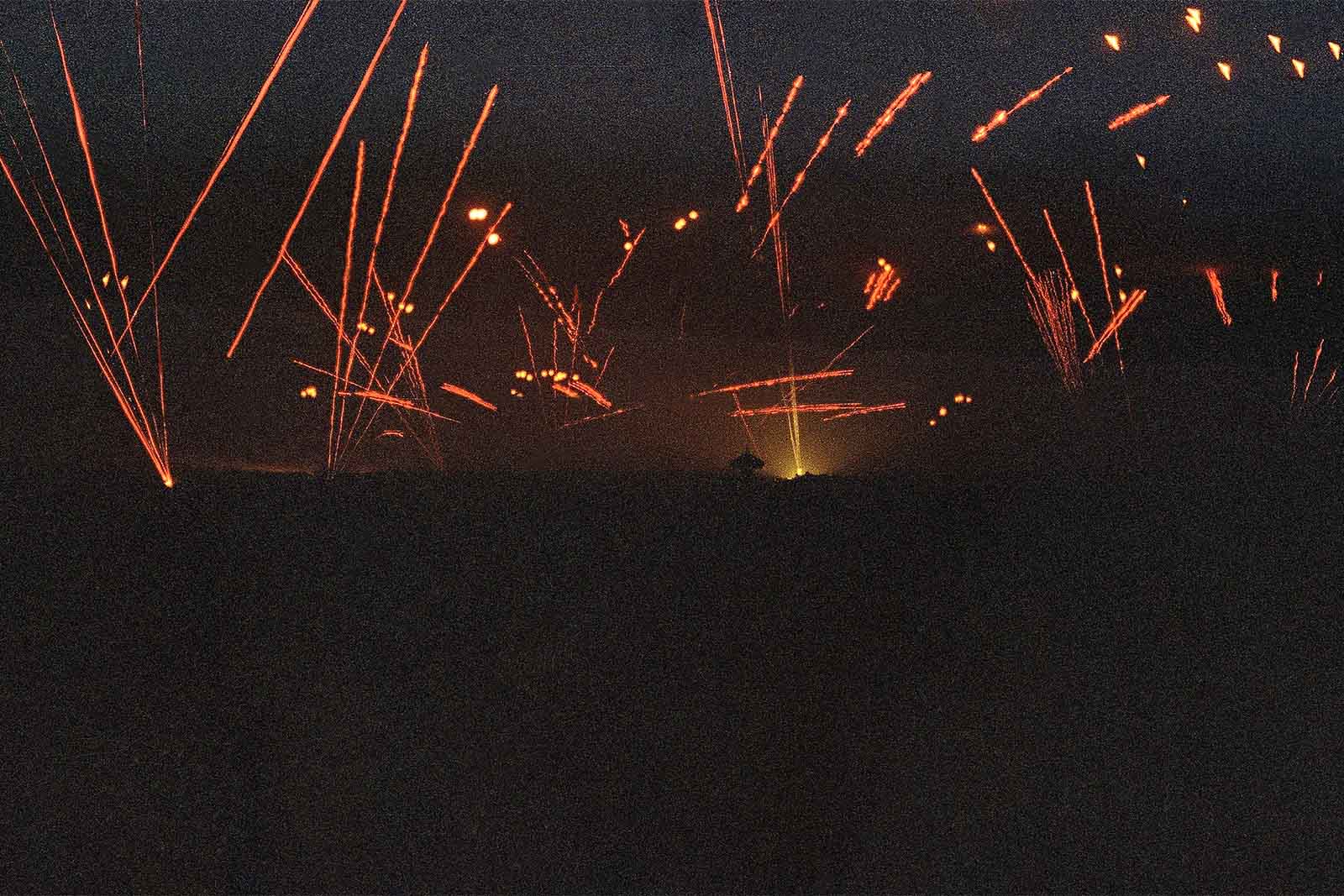 טילים מעל שמי בגדאד, 1991. &quot;שמעתי טילים עפים ומתפוצצים קרוב ורחוק&quot; (צילום: AP Photo/Dominique Mollard)