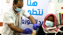 اللقاحات في سيغيف شالوم (الصورة: الناطقة باسم لينور أللوف كلاليت)