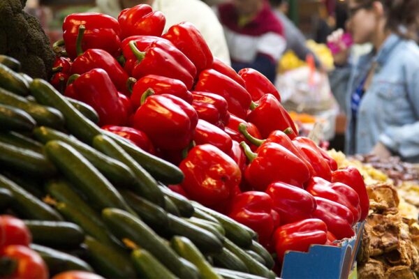 ירקות בשוק הכרמל (צילום: משה שי/פלאש90)