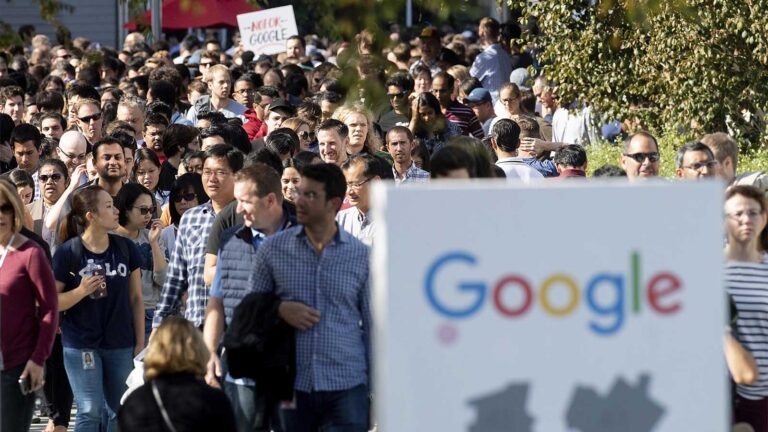 Google workers demonstrating in California. (Photo: Noah Berger / Noah Berger)