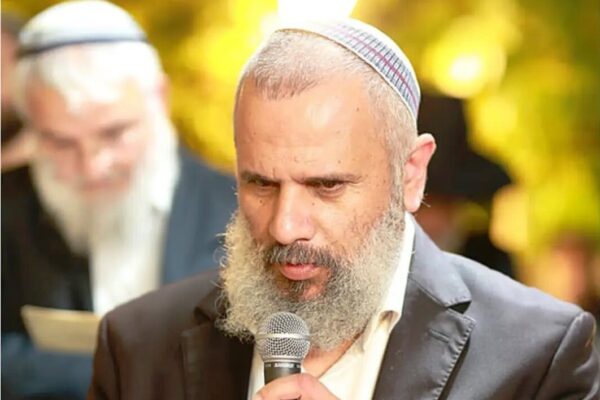 הרב דרור טוויל (צילום: א.ס. / ויקימדיה קומונס)