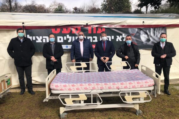 מנהלי בתי החולים הציבוריים במחאה מול משרד האוצר (צילום: מאבק בתי החולים הציבוריים)