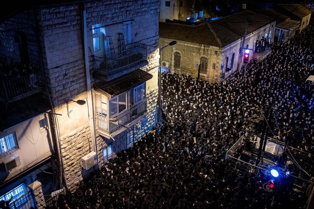 הלווייתו של הרב שיינר בירושלים (צילום: יונתן זינדל/פלאש 90)