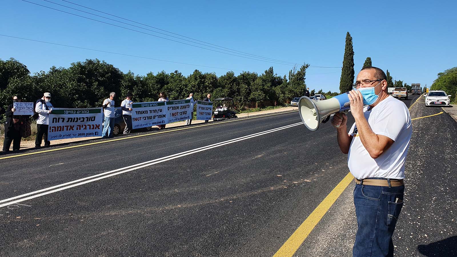 אורי השילוני ממושב מולדת ממובילי המאבק נגד הטורבינות (צילום: ארז רביב)​