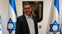 נאיל זועבי (ללא קרדיט)