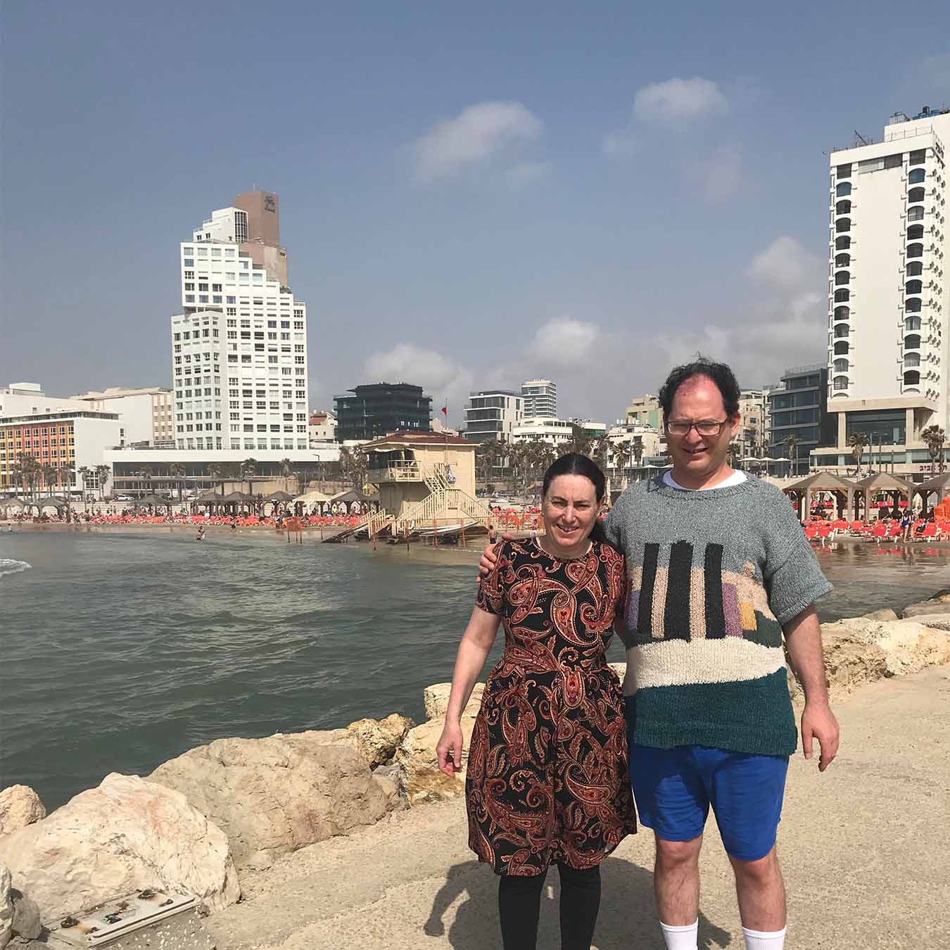 Bersky and his wife Deborah in Tel Aviv. &quot;The hardest sweaters to knit are the urban ones&quot; (Photo: Private album)