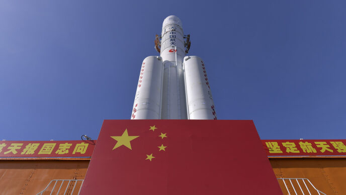 החללית הסינית Tianwen-1 רגע לפני השיגור למאדים (צילום: Zhang Gaoxiang/Xinhua via AP)