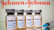 החיסון נגד נגיף הקורונה של חברת Johnson & Johnson (צילום: REUTERS/Dado Ruvic/Illustration/File Photo)