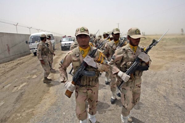 חיילי משמר הגבול האיראני (צילום: AP Photo/Vahid Salemi)