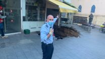 קריסת רצפת חנות ברחוב הלל בירושלים (צילום: דוברות המשטרה)