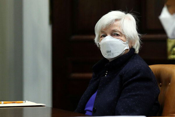 שרת האוצר האמריקאית ג'נט ילן (צילום: REUTERS/Tom Brenner/File)
