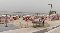 חוף הים בתל אביב (צילום: ניצן צבי כהן)