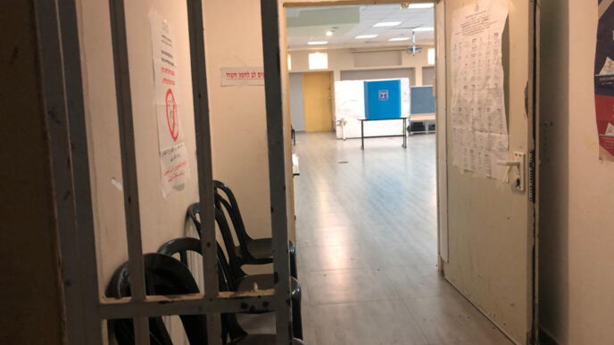 קשה לחשוב על מעורבות דמוקרטית כשלא מרגישים בטוח בבית