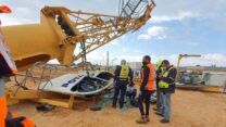 קריסת מנוף באור עקיבא (צילום: דוברות איחוד הצלה)