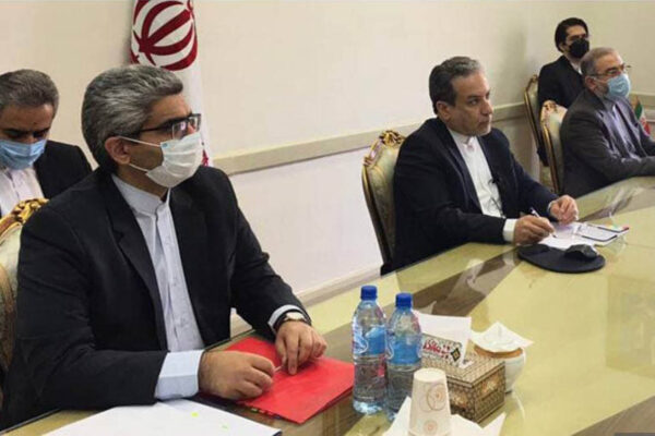 פגישת המדינות השותפות להסכם הגרעין בבריסל (Iranian Foreign Ministry via AP)