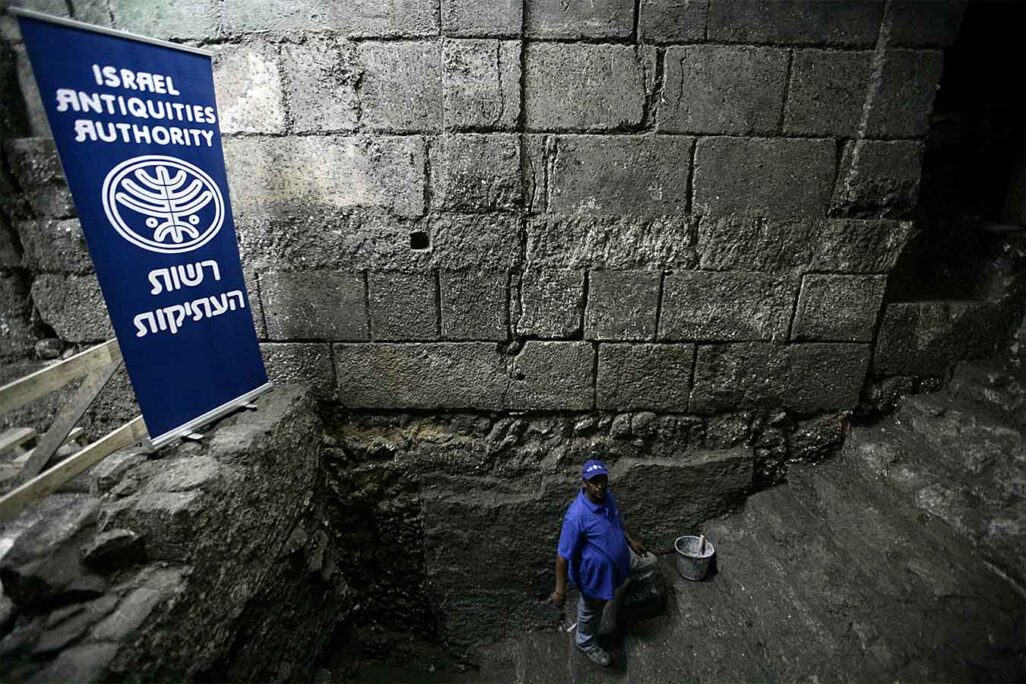 כובד רשות העתיקות באתר חפירה בירושלים, למצולם אין קשר לכתבה. (צילום ארכיון: אביר סולטן/פלאש90)