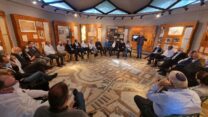 הנהלת חברת החשמל בביקור בבית טרזין בגבעת חיים איחוד, לקראת יום השואה תשפ"א (צילום: יוסי וייס, חברת החשמל)