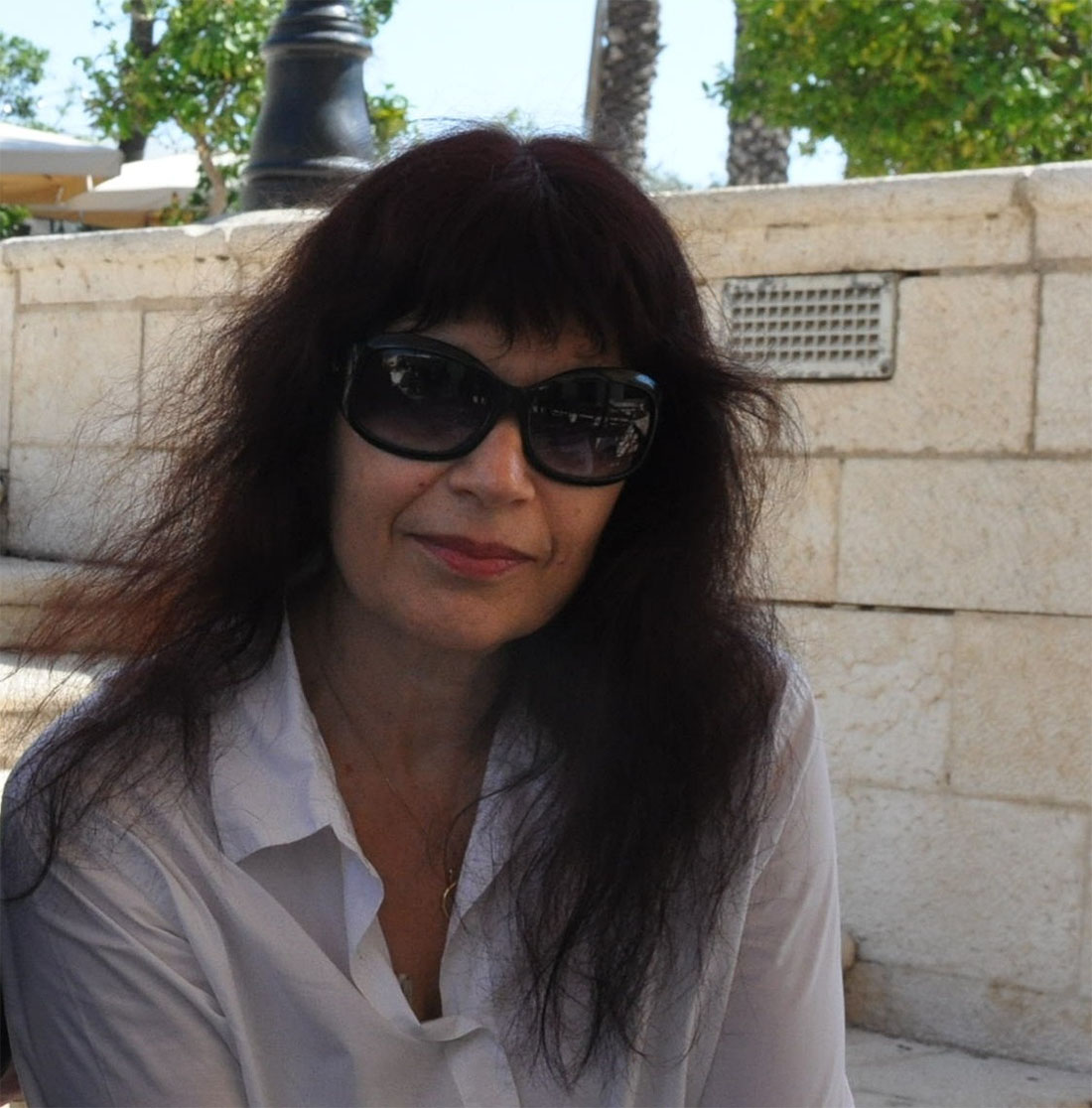 כלת פרס ישראל בתחום אמנות הקולנוע היא הבמאית ושחקנית הקולנוע מיכל בת אדם (צילום: ויקימדיה קומונס)