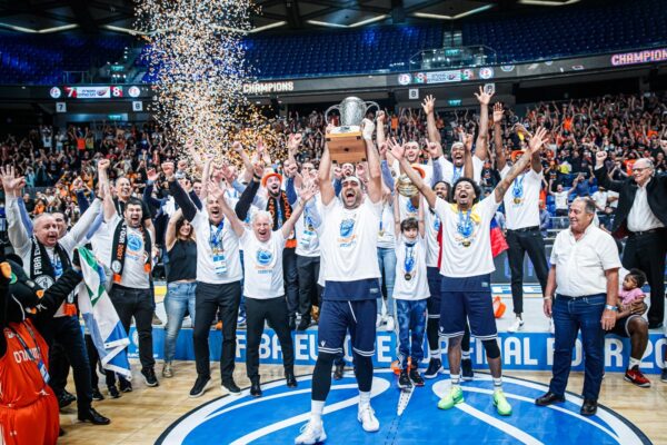 עירוני נס ציונה זוכה באליפות היורופקאפ (צילום: איגוד הכדורסל בישראל)