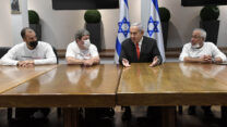 ראש הממשלה בפגישה עם יו"ר ארגון נכי צה"ל. (צילום: קובי גדעון/ לע"מ)