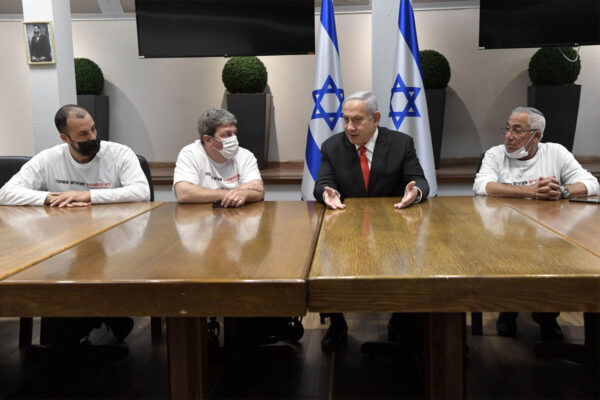 ראש הממשלה בפגישה עם יו"ר ארגון נכי צה"ל. (צילום: קובי גדעון/ לע"מ)