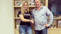 אבי גבאי, מנכ״ל סלקום ומיה יניב, יו״ר ועד עובדי קבוצת סלקום (צילום: יח״צ)