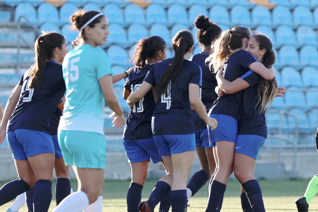 בנות עמק חפר מנצחות את אס"א ת"א בחצי גמר גביע המדינה (צילום: אלן שיבר, ההתאחדות לכדורגל)