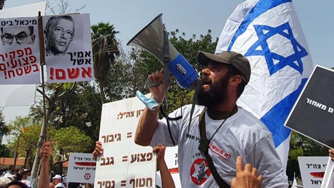 Protests of IDF veterans. (Photo: Tal Carmon)