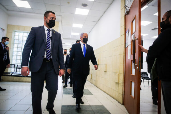 ראש הממשלה בנימין נתניהו בבית משפט המחוזי בירושלים, 5 באפריל 2021 (צילום: אורן בן חקון / פול)