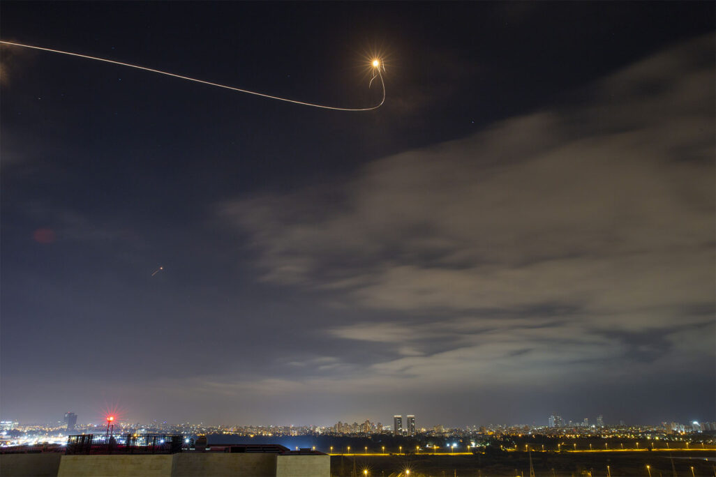 יירוט רקטה מרצועת עזה בגוש דן (צילום ארכיון: מתניה טאסיג/פלאש90) יירוט רקטה מרצועת עזה בגוש דן (צילום ארכיון: מתניה טאסיג/פלאש90)