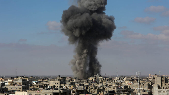 הפצצות של חיל האוויר הישראלי ברצועת עזה (צילום: Atia Mohammed/Flash90)