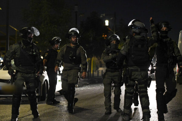 לוחמי משמר הגבול של משטרת ישראל עצרו 43 חשודים בהפרות הסדר בלוד. (צילום: דוברות המשטרה)