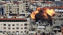 פגיעה של צה"ל במטרה של החמאס ברצועת עזה (צילום: אטיה מוחמד/פלאש 90)