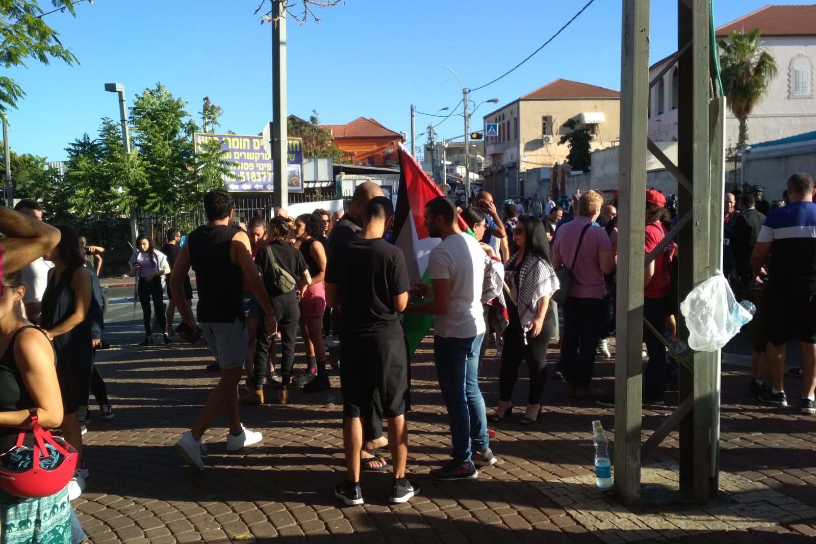 הפגנה בגן השניים ביפו כחלק משביתת המחאה של החברה הערבית. (צילום: יניב שרון, דבר)