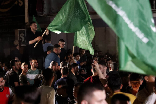תומכי חמאס בעזה חוגגים את הפסקת האש (צילום: AP Photo/Adel Hana)