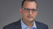 רן קוניק ראש עיריית גבעתיים (צילום: דוברות עיריית גבעתיים)