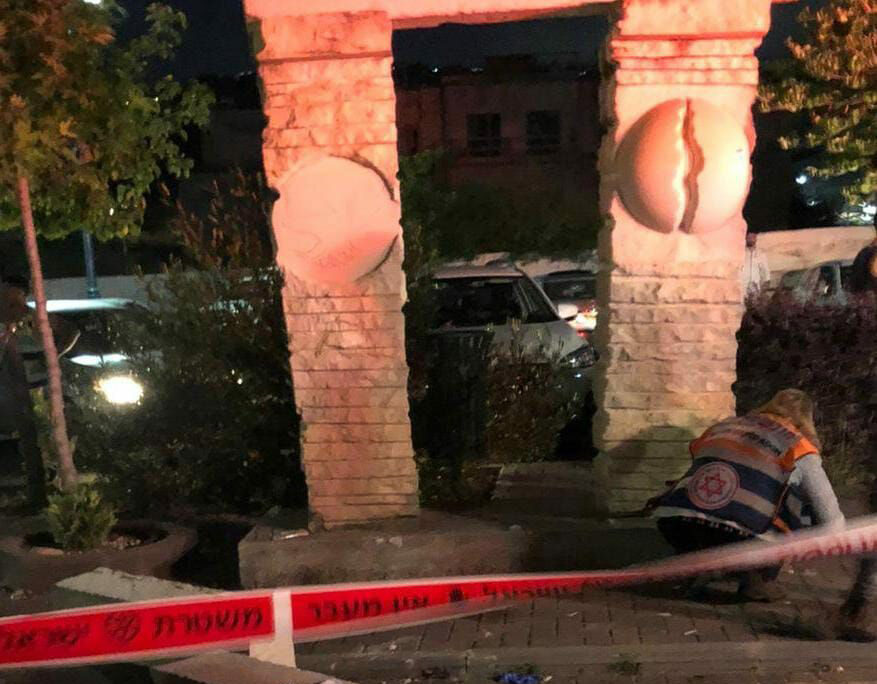 זירת האירוע במעלות תרשיחא בה נפגע נער בן 15 שמאוחר יותר מת מפצעיו. (צילום: מד"א)