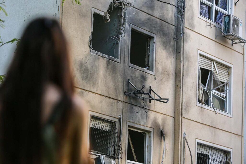 An apartment building  hit by a rocket. Ashkelon, southern Israel, on May 11, 2021. (Photo: Edi Israel/Flash90)